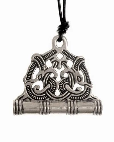 Jelling Style Silver Needle Box – PE‑07 Silver Viking needle box in Jelling style, detailed early medieval replica.