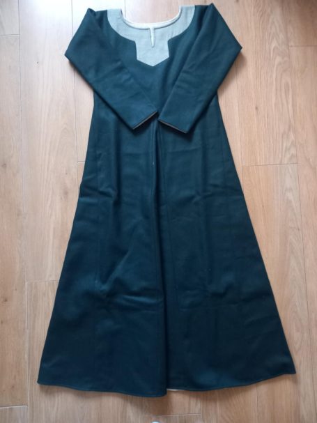 Wool Viking kirtle with linen lining Wool Viking kirtle with linen lining, authentic early medieval Norse reenactment clothing.